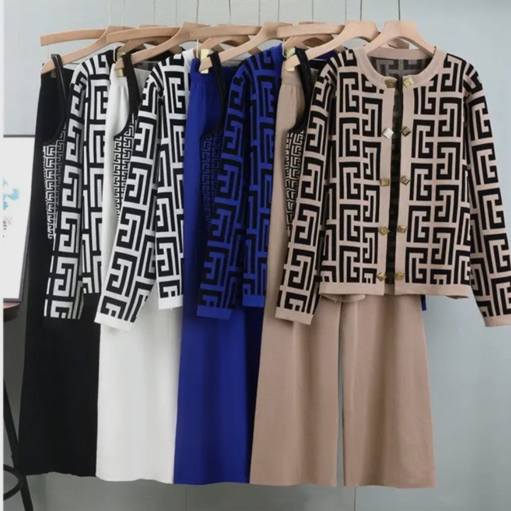 0865.  Stylish Beige and Black Three Piece Pantsuit Knit Set - Picture 3 of 3